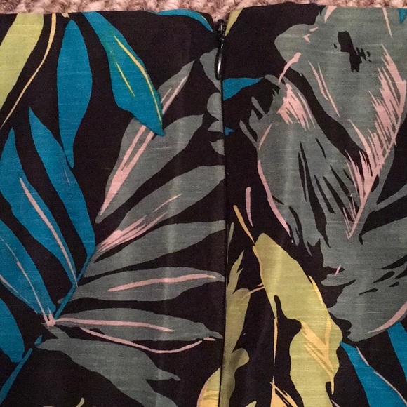 EUC,DANA BUCHMAN,LINED LINEN SLACKS,INC CAMISOLE,CROPPED BLAZER,BUTTONS ON CUFFS - Picture 7 of 13